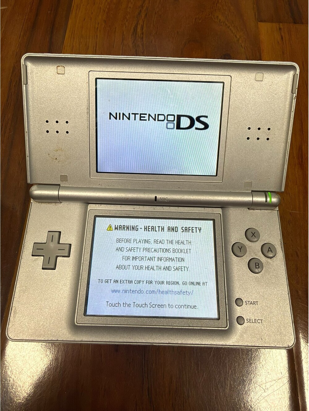 Nintendo DS Lite Metallic Silver Handheld System No Charger and Stylus Tested